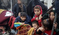 UNRWA Uyardı: Gazze’de Yardım Krizi Derinleşiyor, Yüz Binlerin Hayatı Tehlikede