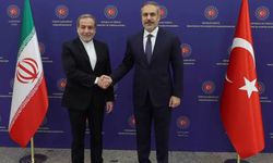 Bakan Fidan, İranlı Mevkidaşı Arakçi Görüştü