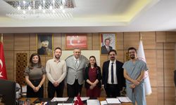 Bitlis’te İlk Defa Kapalı Yöntem Omurga Ameliyatını Yapan Doktorlara Teşekkür Belgesi