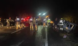 Kafa kafaya çarpışan araçlarda 3’ü ağır 7 yaralı