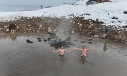 Bitlis’te Kışın Ortasında Dondurucu Soğuğa Rağmen Kaplıcaya Keyfi