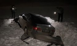 Otomobil 30 Metre Savrulup Kara Saplandı: 3 Kişi Yaralandı