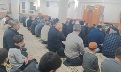 Bitlis’te İlk Teravih Namazı Kılındı