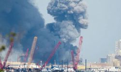 İran, Bahreyn'de ABD'ye ait üs ve hedefleri vurdu