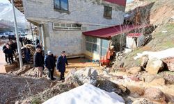 Vali Karakaya dere taşkınından etkilenen Sanayi Sitesi’nde incelemede bulundu