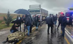 Otomobil ile tır çarpıştı: 1 ölü, 4 yaralı