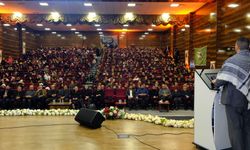 Van’da “Şehitler Gecesi” Programı: “Şehitler Veren Bir Dava Asla Yenilmez”