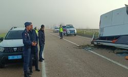 Yolcu Otobüsü Devrildi: 2 Kişi Hayatını Kaybetti, 19 Yaralı
