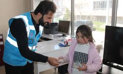 7 Yaşındaki Zeynep’ten Gazze’deki Yetimlere Anlamlı Bağış