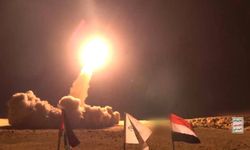 Ensarullah savaşa katıldı: İlk balistik füze fırlatıldı