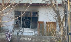 Çıkan ev yangınında 1 kişi hayatını kaybetti