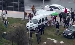 Diyarbakır'da bıçaklı kavga anı görüntülendi