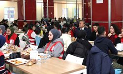 Bitlis Eren Üniversitesi'nde Ramazan Sofrası: Öğrenciler İftarda Buluştu