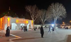 Bitlis'te Ramazan’da Veysel Karani Türbesi’ne Yoğun İlgi