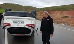 Kontrolden çıkan otomobil takla attı