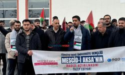 Bitlis'te öğrenciler işgal çetesinin Mescid-i Aksa engellemelerini protesto etti