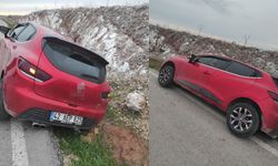 Siirt’te kontrolden çıkan araç askıda kaldı