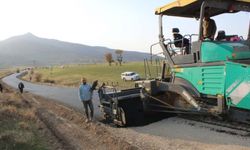 Bitlis’te Köy Yollarında Sıcak Asfalt Dönemi Başlıyor