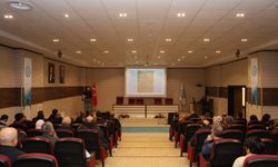Bitlis Eren Üniversitesi’nde “Süngülerin Gölgesinde Unutulan İnsanlık Onuru” Konferansı