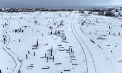 Ahlat’ta Nisan Karı: Tarihi Mekanlarda Kartpostallık Görüntüler