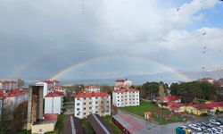 Tatvan’da Gökkuşağı Van Gölü Üzerinde Görsel Şölen Oluşturdu