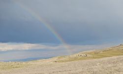 Bitlis'te yağmursuz havada ortaya çıkan gökkuşağı hayran bıraktı