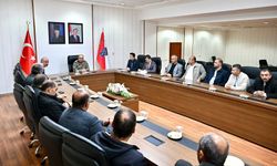 Bitlis’te Güvenlik Zirvesi: Emniyet ve Muhtarlar Bir Araya Geldi