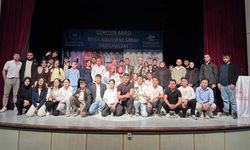 Bitlis’te gençler sahnede: Tiyatro yarışması tamamlandı