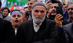 Van’da Mevlid-i Nebi buluşması: Peygamber sevgisi gözyaşlarına dönüştü