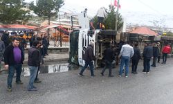 Bitlis’te Otomobil ile Tır Çarpıştı, 3 Yaralı