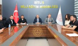 Bitlis'te Okul Spor Kulüpleri ve Okul Sporları Değerlendirme Toplantısı Gerçekleştirildi