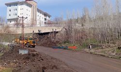 Bitlis'te patlayan isale hattı göçüğe neden oldu