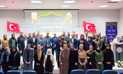 Bitlisli Öğrenci Hafızlık Yarışmasında Bölge Birincisi Oldu