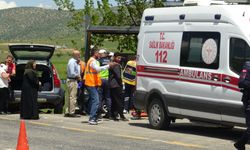Feci Kaza: İki Otomobil Çarpıştı, 2'si Ağır, 9 Kişi Yaralandı