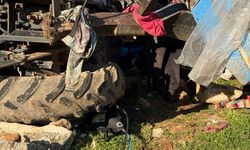 Kontrolden çıkan traktör devrildi: 2 ölü, 1 yaralı