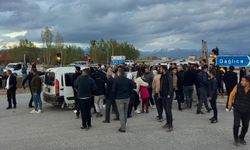 Üç Aracın Karıştığı Zincirleme Kazada 11 Kişi Yaralandı