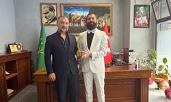 Dünyaca Ünlü Yazar Akif Manaf’a 'Demokrasi ve Barış Ödülü' Verildi