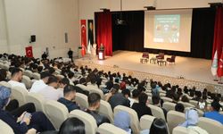 Bitlis Eren Üniversitesi'nde 'Hayata Odaklan, Hamleni Yap' Paneli