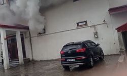 Bitlis’te iş yerinde çıkan yangın paniğe neden oldu