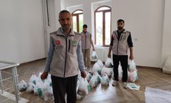 Umut Kervanı Bitlis’te onlarca aileye kurban eti ulaştırdı