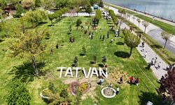 Tatvanlı Öğrencilerden Van Gölü Sahilinde Anlamlı Temizlik