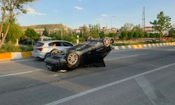 Van’da Takla Atan Otomobilde 2 Kişi Yaralandı