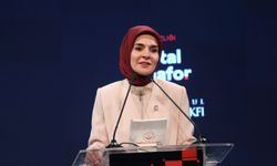 Bakan Göktaş: Esas mesele, teknolojiyi reddetmek değil fertlerin ve ailenin duygularını koruyabilmektir