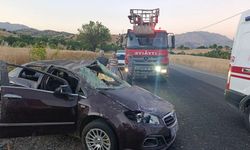Diyarbakır'da takla atan otomobildeki anne ve oğlu öldü; 2'si ağır 4 yaralı
