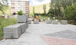 Bitlis'te Bakım-Onarım ve Parke Taşı Çalışmaları Sürüyor