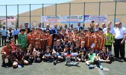 Bitlis'te İlkokullar Arası Futbol Turnuvası Şampiyonu Belli Oldu