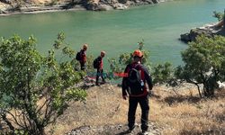 Bitlis’te akıntıya kapılıp kaybolan çocuğu arama kurtarma çalışmaları 2’nci gününde sürüyor