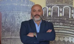 Rahmi Koç’un kadın düşmanlığı mizahi değil, bir zihniyetin kadına bakışıdır
