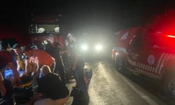 Tır ile otomobil çarpıştı: 3 ölü, 1 yaralı