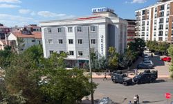 AK Parti il binası önündeki şüpheli çanta fünye ile patlatıldı